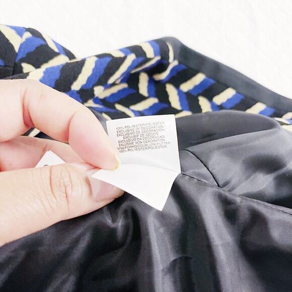 Anne Klein Chevron Printed Suit Blazer Blk White Blue SZ10 - Picture 4 of 7